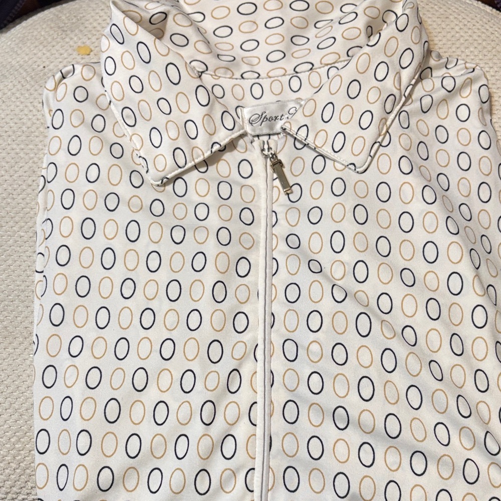 Sport Haley White and Blue Patterned Short Sleeve Top